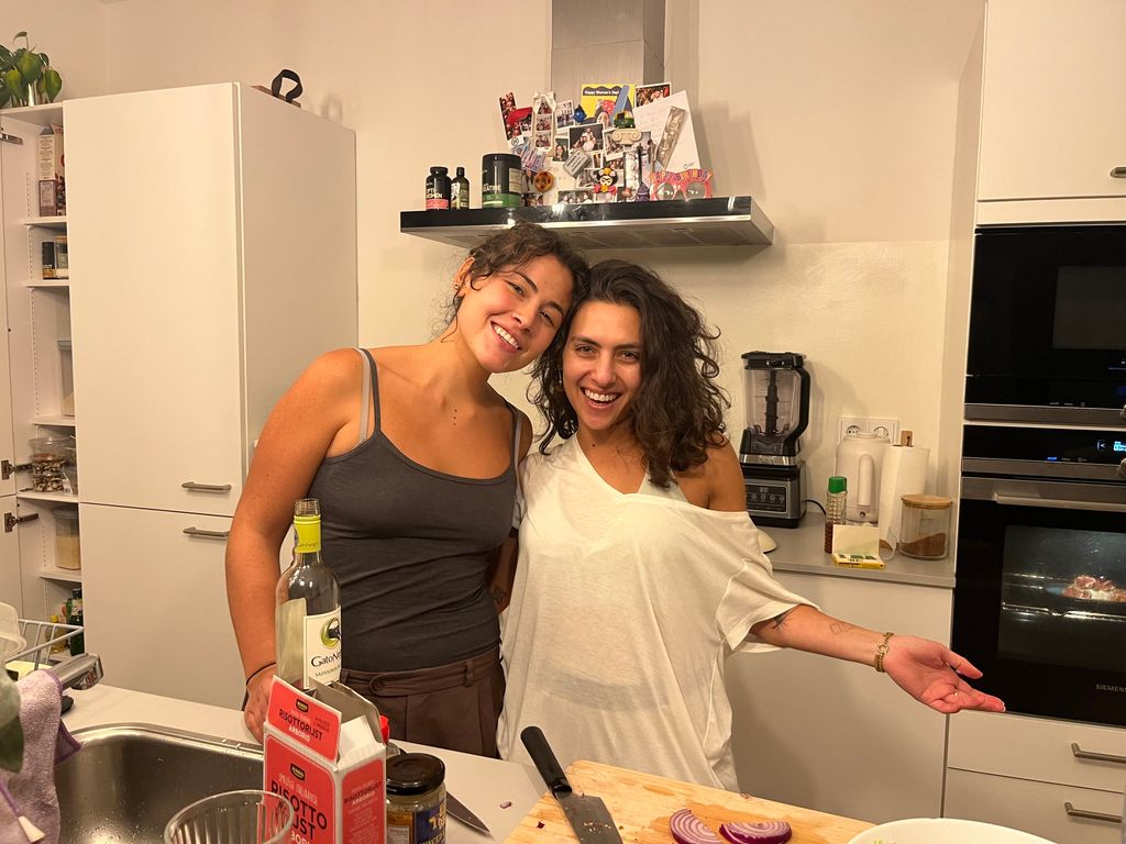 JULIE EN RIOMI KOKEN